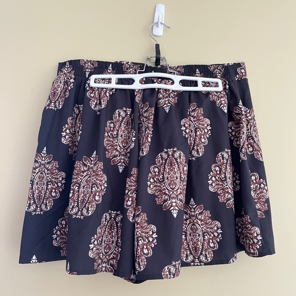 Shein shorts women's size 1XL in Bali print - Picture 1 of 4